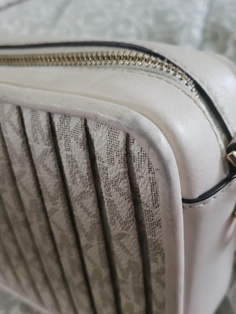 Michael Kors Crossbody